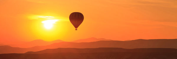 panoramic-3-piece-aluminium-print-hot-air-balloon-at-sunset-panorama