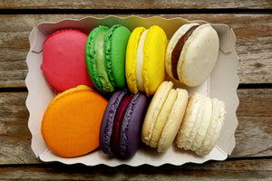 aluminium-print-selection-macaroons