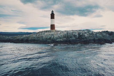 poster-print-the-lighthouse-by-the-sea