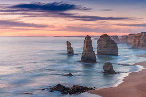 framedposter-print-rocks-in-the-surf