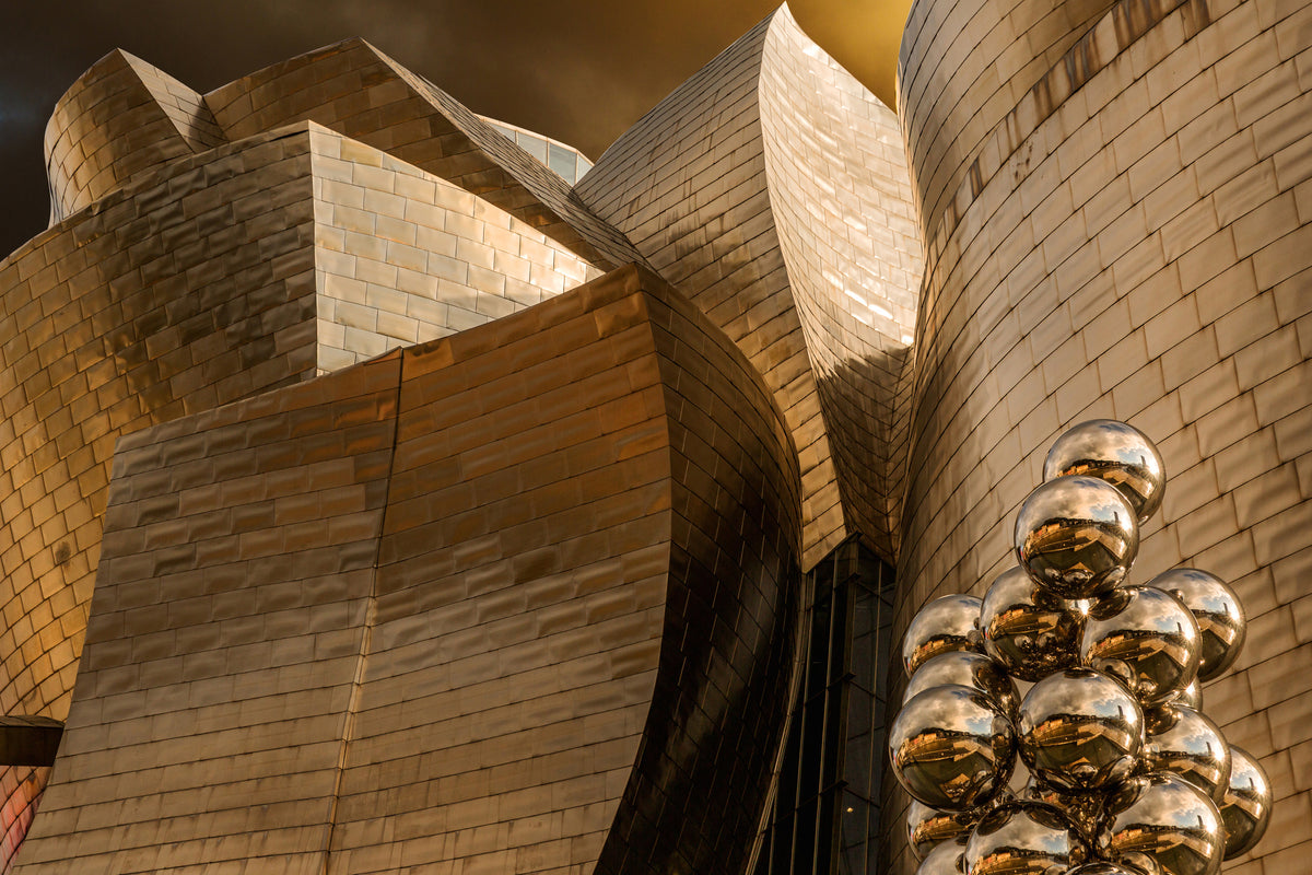 acrylic-print-geometry-in-gold-and-steel