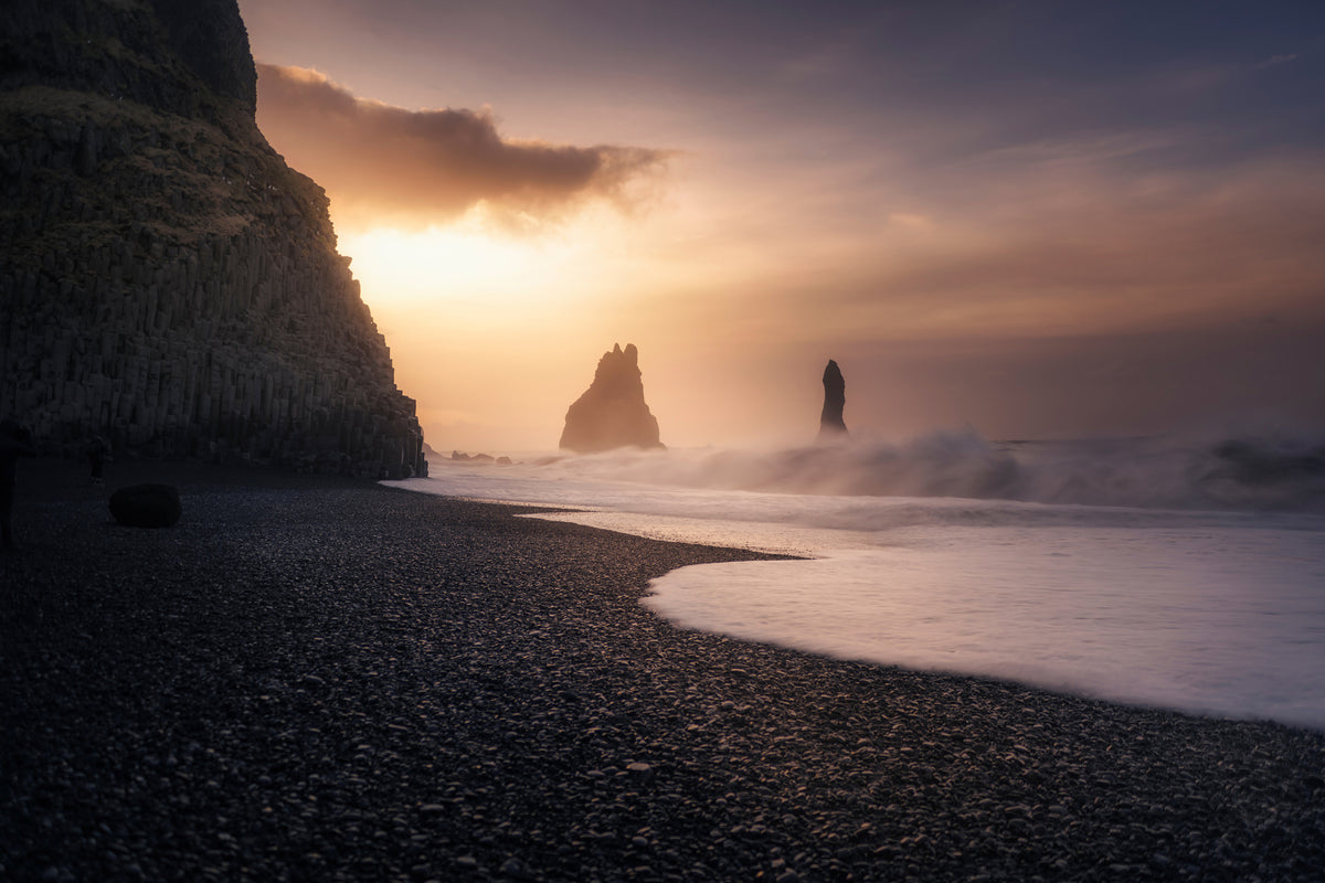 framedposter-print-reynisfjara-sunrise