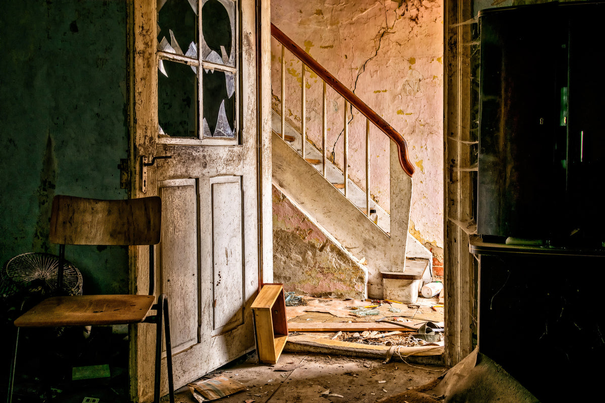 modern-3-piece-canvas-print-crumbled-stairs