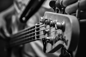 poster-print-close-up-guitarist
