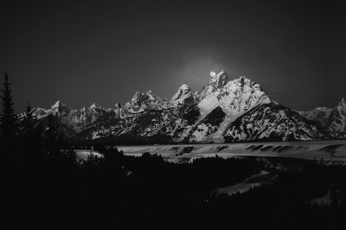 modern-3-piece-canvas-print-in-the-glow-of-the-full-moon