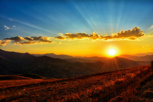 canvas-print-sunset-in-the-world-of-mountains
